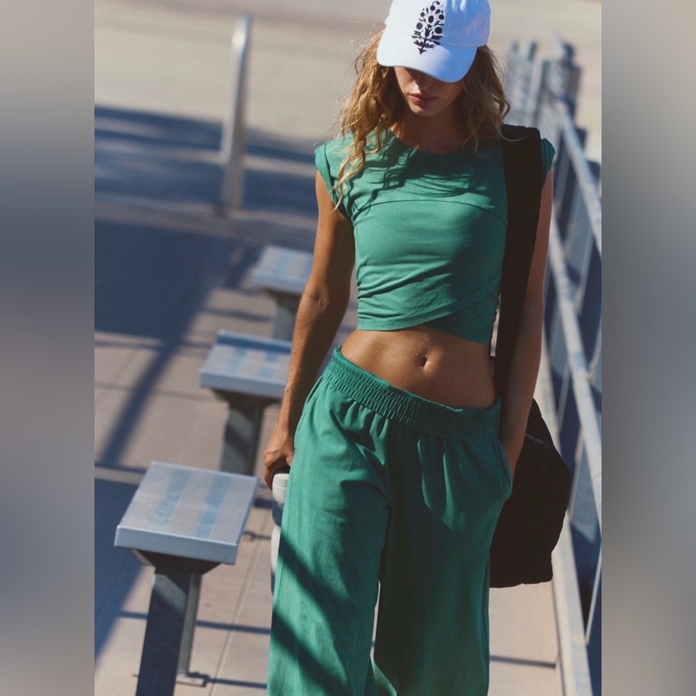 FP Movement by Free People Hot Shot Crossover Set in Heritage Green Size Large